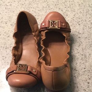 Tory Burch flats, EUC, tan with buckle